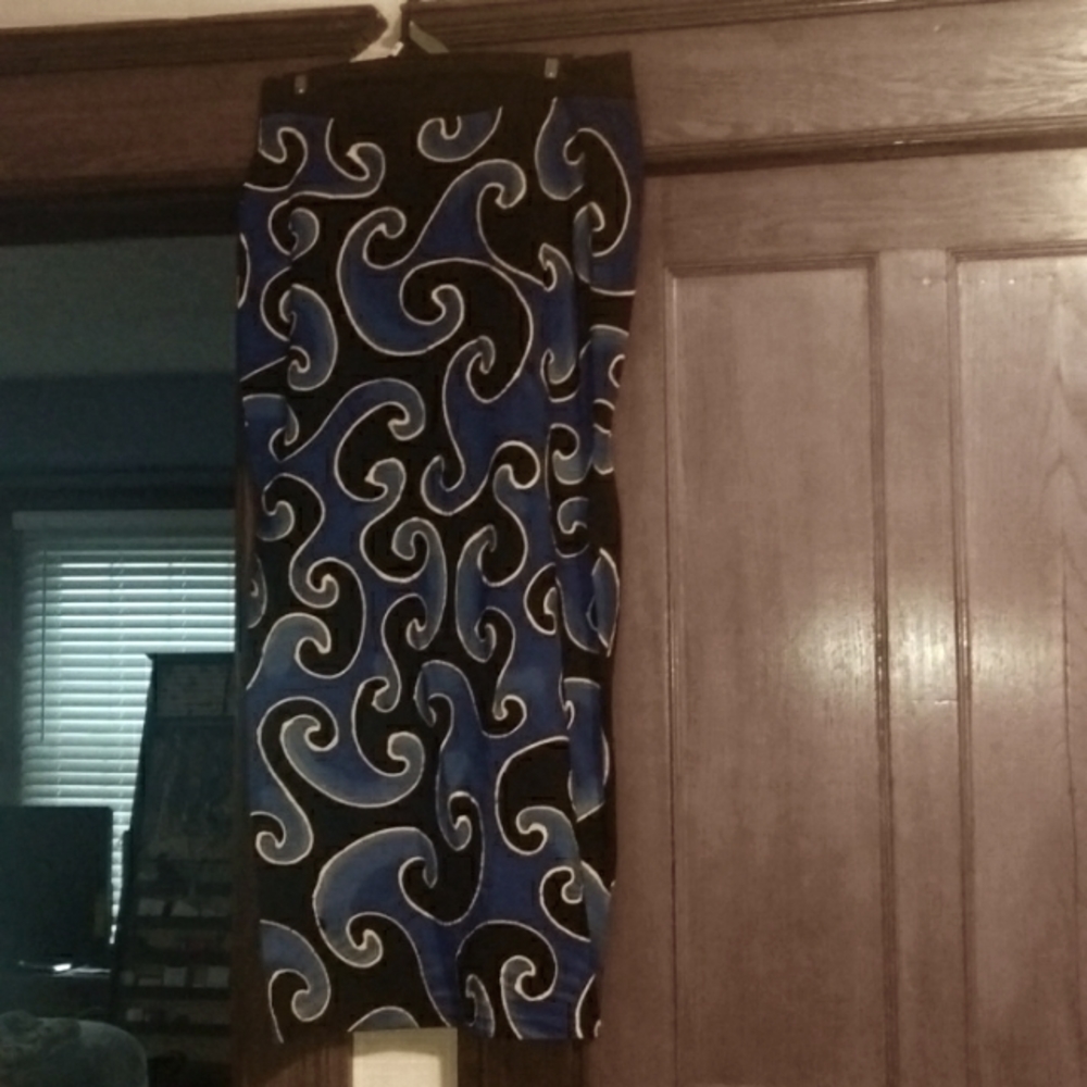 Black & Blue Patterned Skirt